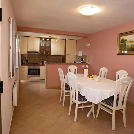 Opg Meri Vikendica *