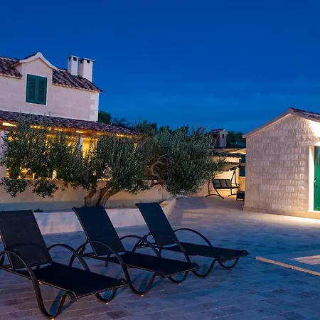 Opg Meri Holiday home Pucisca